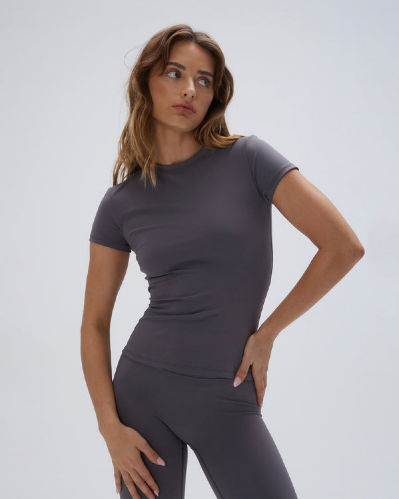 Adanola Ultimate Kort Sleeve Longline Top Mørkegrå | SN-ADA56477